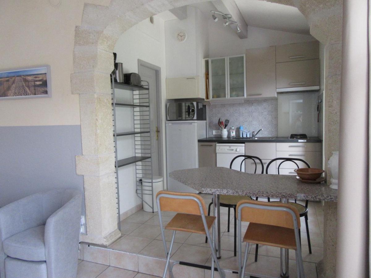 Domaine Du Bois Gite Bleuette Galargues Экстерьер фото