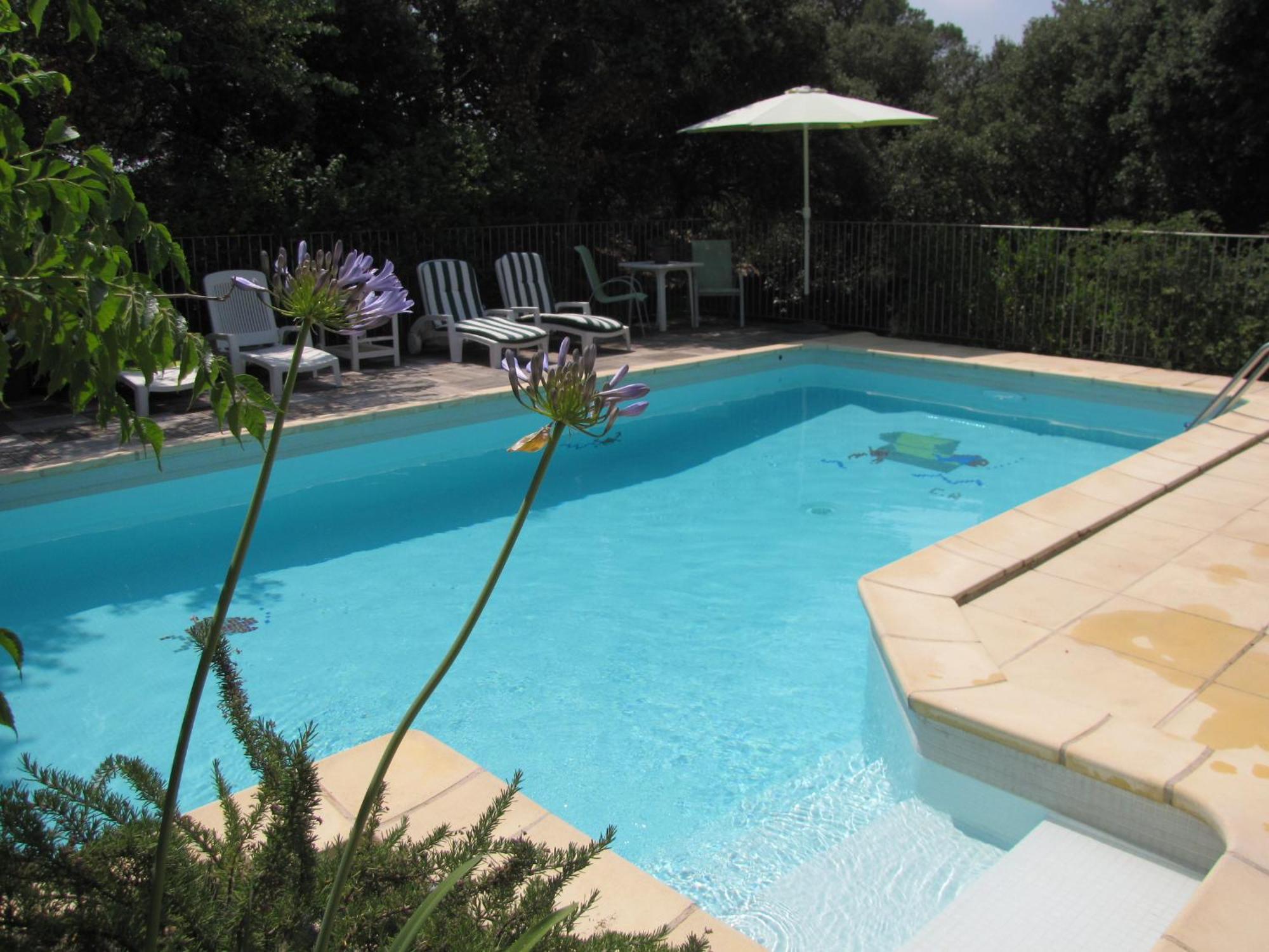 Domaine Du Bois Gite Bleuette Galargues Экстерьер фото